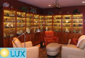 Rasvjeta ispod ormarića pomoću LED traka